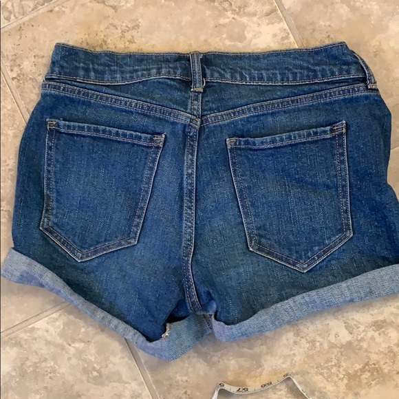 Like New OLD NAVY Boyfriend Jean shorts - Picture 6 of 6
